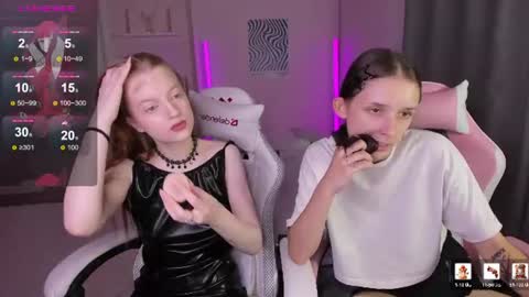 kellymeoww online show from July 23, 7:16 am