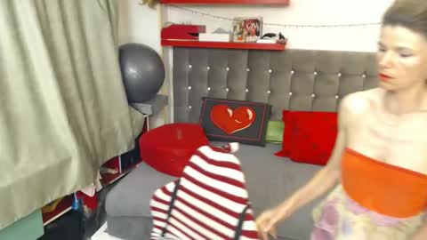 kelly online show from June 9, 1:38 am