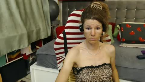 kelly online show from July 2, 12:21 am