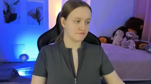 kelly online show from February 24, 10:03 am