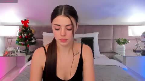 Snapshot of kelsi_di chatting on December 27, 6:35 am kelsi_di online show from December 27, 6:35 am