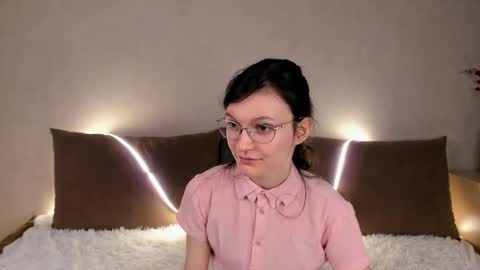 Kelsirabenold online show from March 9, 4:59 am