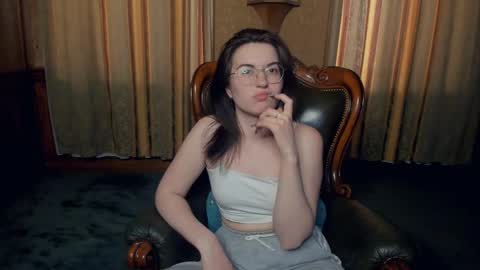 Lina online show from May 19, 1:56 am