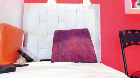 kendal_hot69_ online show from May 11, 4:04 pm
