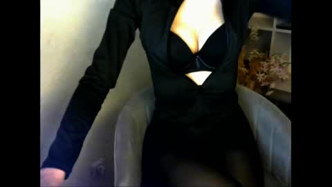 kendal_lips online show from April 10, 8:37 pm