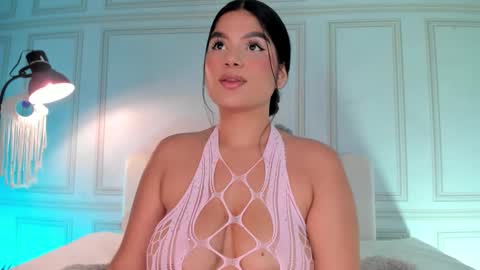   online show from November 3, 10:52 am