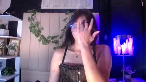 Snapshot of kendall_saenz chatting on October 6, 7:29 pm kendall_saenz online show from October 6, 7:29 pm