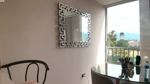 kendall online show from April 10, 2:23 pm