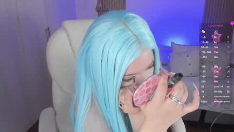 Kendall  online show from September 15, 9:22 pm