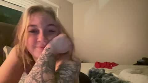 kendoll12000 online show from July 25, 9:16 am