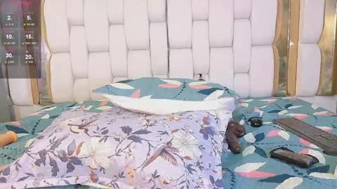 Kendra Foster online show from April 3, 7:45 pm