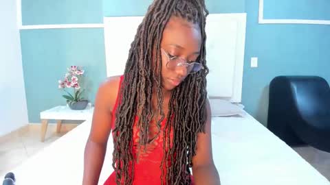 Snapshot of kentha_mitchells chatting on September 11, 11:32 am kentha_mitchells online show from September 11, 11:32 am