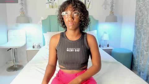 Snapshot of kentha_mitchells chatting on March 2, 1:42 pm kentha_mitchells online show from March 2, 1:42 pm