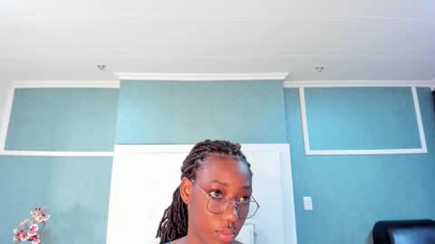 Snapshot of kentha_mitchells chatting on September 17, 10:57 am kentha_mitchells online show from September 17, 10:57 am