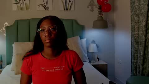 Snapshot of kentha_mitchells chatting on February 15, 10:33 am kentha_mitchells online show from February 15, 10:33 am