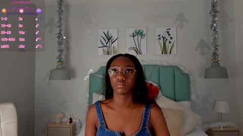 Snapshot of kentha_mitchells chatting on December 23, 10:42 am kentha_mitchells online show from December 23, 10:42 am