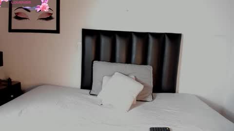 KENTHA  online show from November 19, 10:37 am