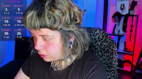 Kenzie online show from December 3, 5:32 am