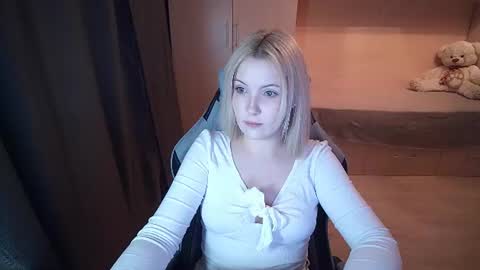 Evelyn online show from July 26, 3:09 pm