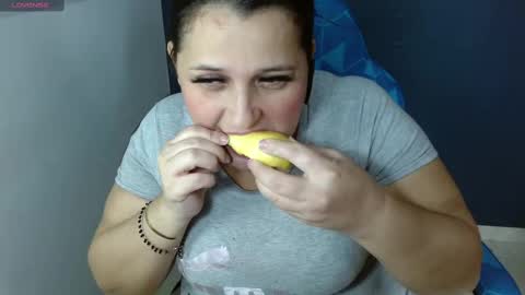 Snapshot of kerly_doll chatting on February 15, 7:06 pm K E R L Y online show from February 15, 7:06 pm