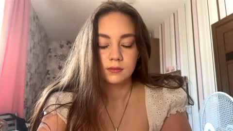 Ellie online show from May 23, 8:12 am