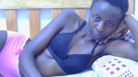 keshleyivy online show from July 18, 12:18 pm