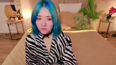 kettiejones online show from April 25, 7:22 am