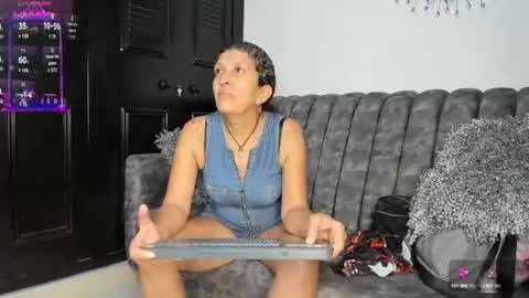Keila Milf online show from October 17, 2:48 am