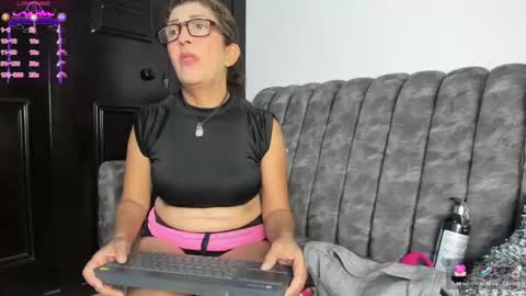 Keila Milf online show from September 13, 3:14 am