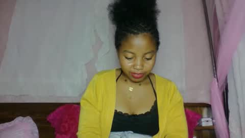 khaissa online show from April 8, 7:05 pm