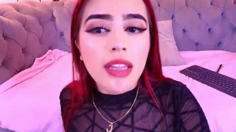 khloejohnson online show from October 4, 9:30 pm