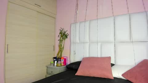    N         M online show from September 10, 11:32 am