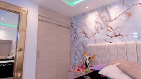    N         M online show from February 22, 11:55 am