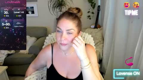 Kiera Reines online show from July 28, 1:03 am