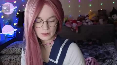 kiki_blue_eyes online show from February 19, 6:35 am