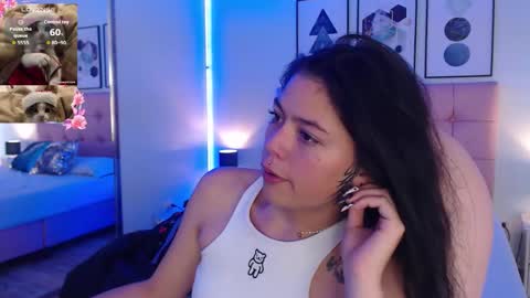 kIKI online show from December 19, 7:50 pm