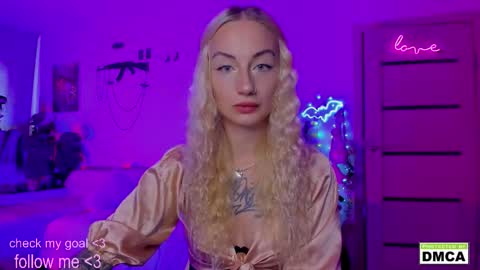 Snapshot of kiki_cute__ chatting on October 16, 9:56 am Kiki online show from October 16, 9:56 am