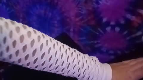 kikilovespartylights online show from November 7, 10:32 am