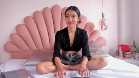 Kiki Moon online show from May 25, 7:46 pm