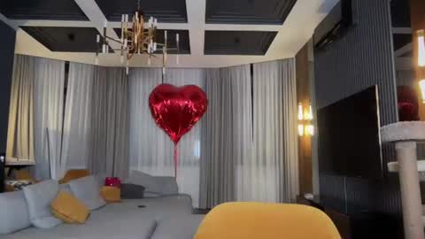 Killer Tits online show from June 10, 9:35 pm