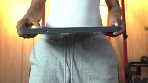 Kim online show from October 7, 1:04 pm