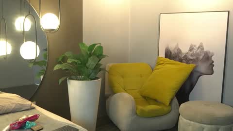 Kim online show from April 8, 1:13 pm