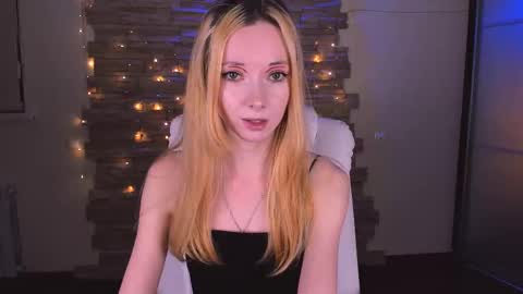 kim_boyd online show from February 20, 11:42 am