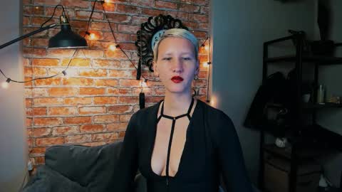 Snapshot of kim_waite chatting on September 20, 2:48 pm Kim online show from September 20, 2:48 pm