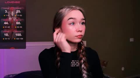 Kimiko online show from November 3, 7:51 pm