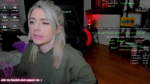 Wolfs Girl online show from February 8, 8:45 pm