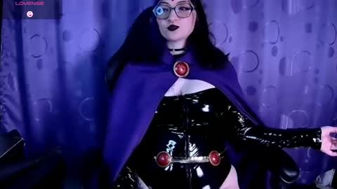 Snapshot of kimlennox_ chatting on January 27, 7:35 pm   online show from January 27, 7:35 pm