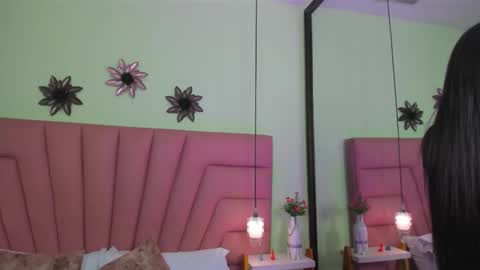 kimluna1 online show from March 30, 11:43 am