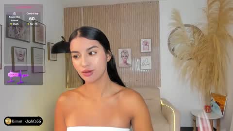 Kim  online show from February 9, 4:07 pm