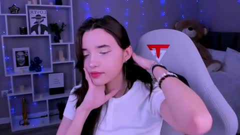 kimm wong online show from May 12, 2:42 am